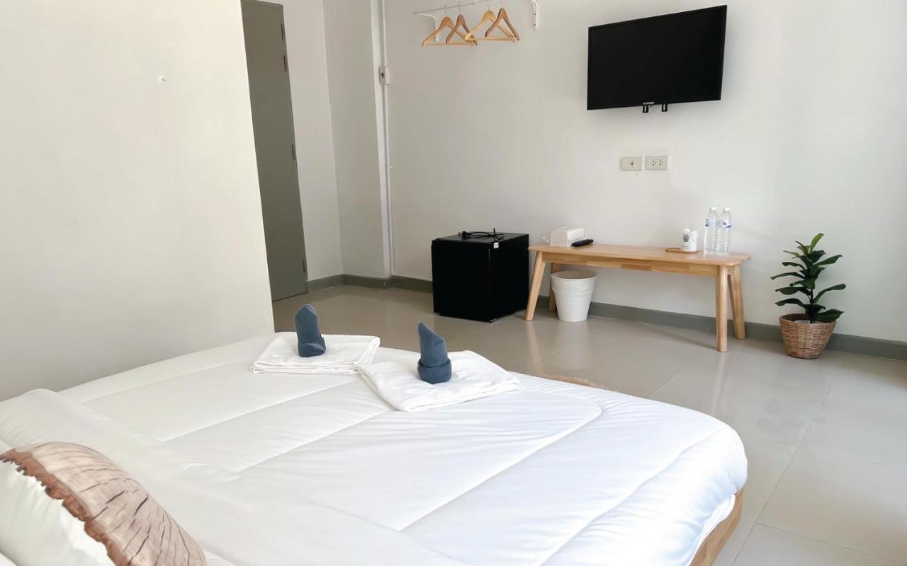 Baobab Hotel Patong Exterior foto